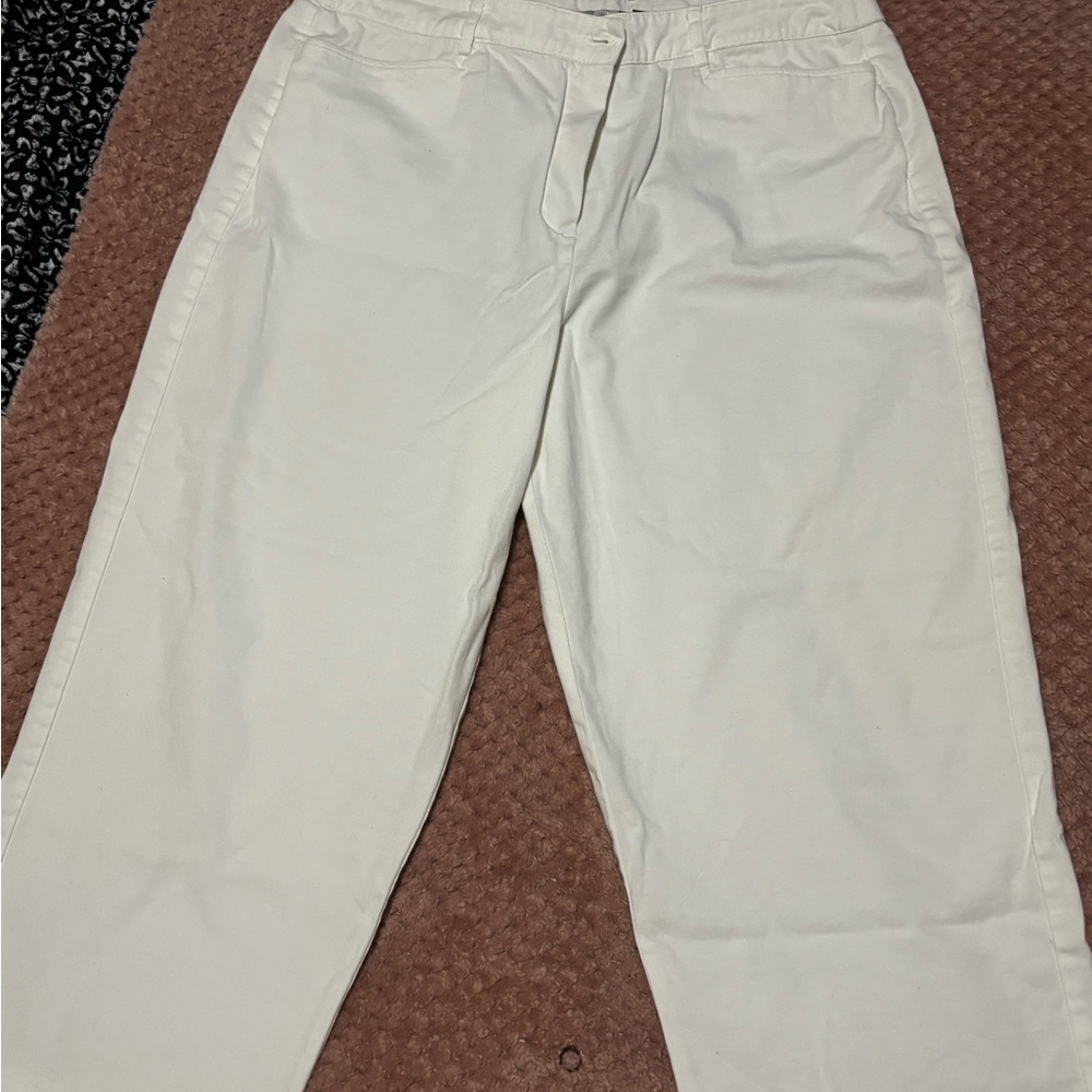 Briggs New York Women’s Khaki Chinos